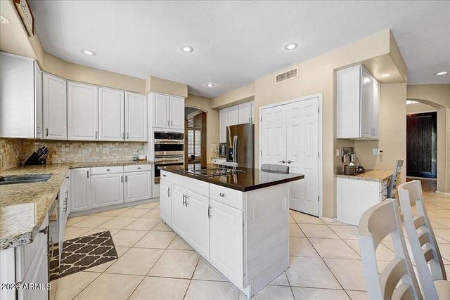 4409 E WILLIAMS Drive, Phoenix, AZ 85050