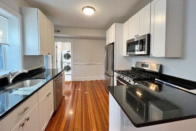 17 Ashland St 02, Somerville, MA 02144