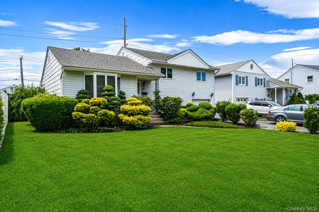 68 Myles Avenue, Levittown, NY 11756