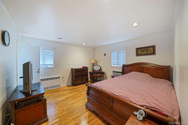 68 Myles Avenue, Levittown, NY 11756