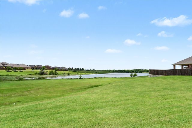 4016 Woodford Drive, Forney, TX 75126