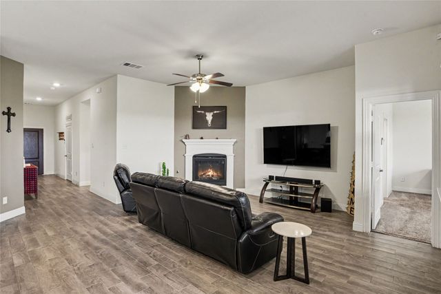 4016 Woodford Drive, Forney, TX 75126