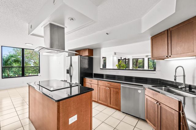 7201 Promenade Drive E 302, Boca Raton, FL 33433