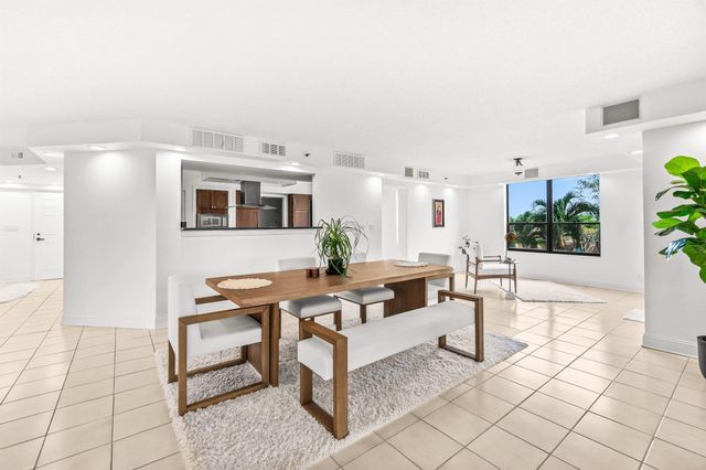 7201 Promenade Drive E 302, Boca Raton, FL 33433