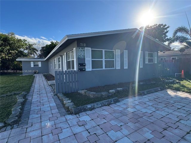 710 NE 25th St 1-2, Pompano Beach, FL 33064