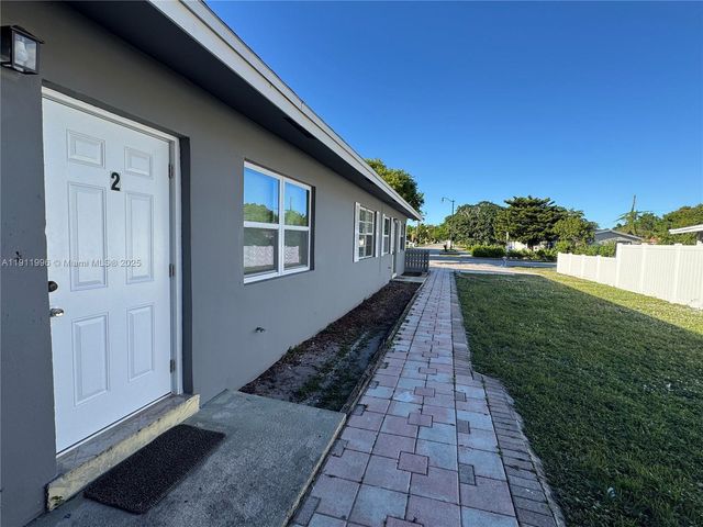 710 NE 25th St 1-2, Pompano Beach, FL 33064