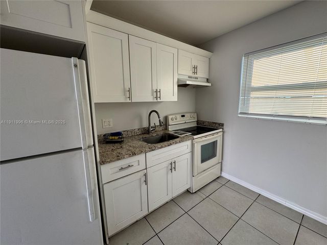 710 NE 25th St 1-2, Pompano Beach, FL 33064