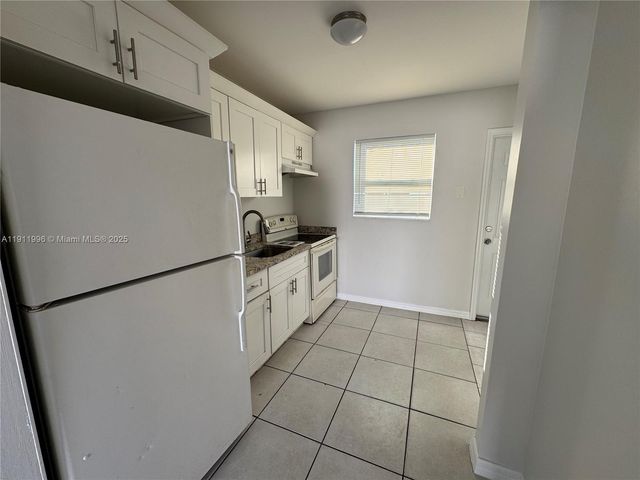 710 NE 25th St 1-2, Pompano Beach, FL 33064