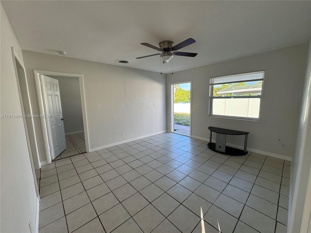 710 NE 25th St 1-2, Pompano Beach, FL 33064
