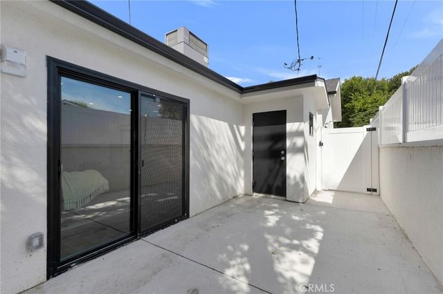 6204 Beeman Avenue, Valley Glen, CA 91606