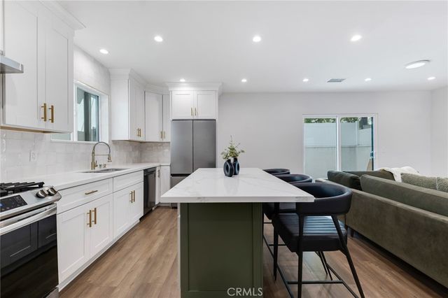 6204 Beeman Avenue, Valley Glen, CA 91606