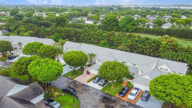 9929 NW 49th Ter, Doral, FL 33178
