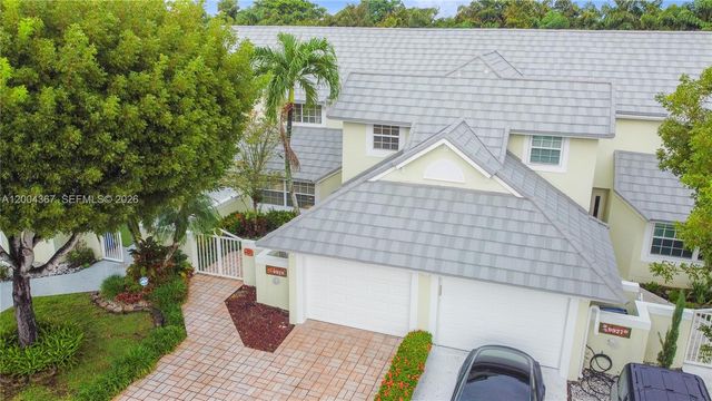 9929 NW 49th Ter, Doral, FL 33178