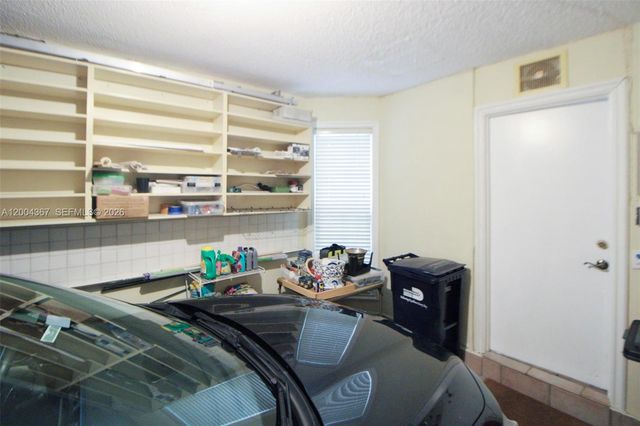 9929 NW 49th Ter, Doral, FL 33178