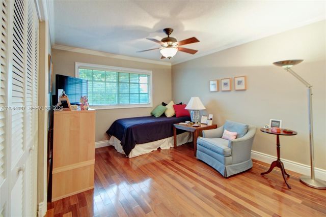 9929 NW 49th Ter, Doral, FL 33178