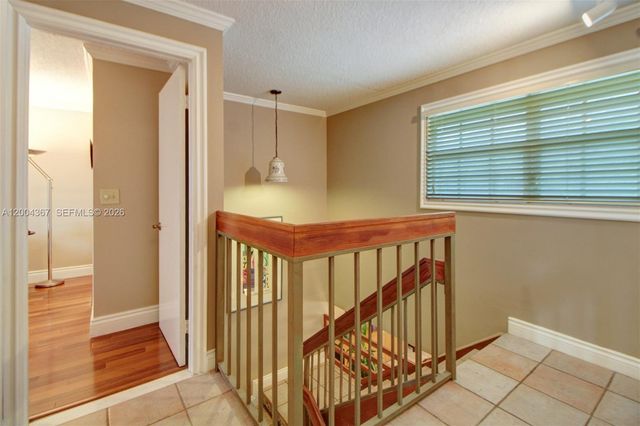 9929 NW 49th Ter, Doral, FL 33178