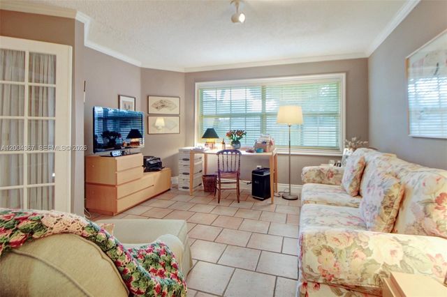 9929 NW 49th Ter, Doral, FL 33178