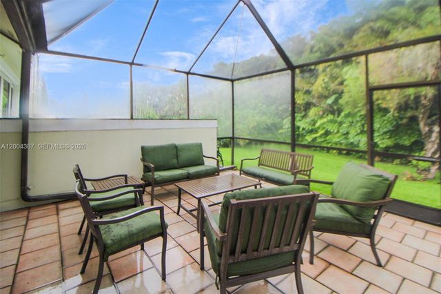 9929 NW 49th Ter, Doral, FL 33178