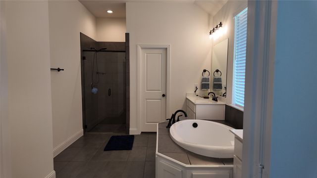 341 Aurora Hills Trail, Burleson, TX 76028