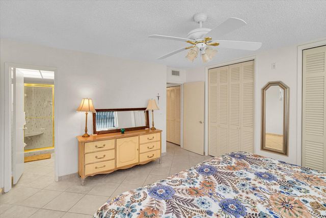 2600 Diana Drive 301, Hallandale Beach, FL 33009