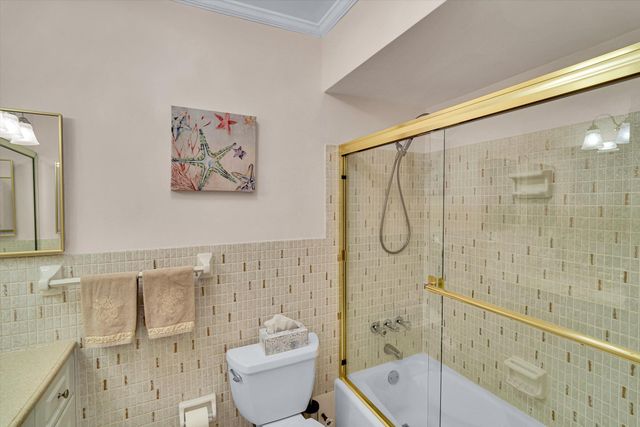 2600 Diana Drive 301, Hallandale Beach, FL 33009