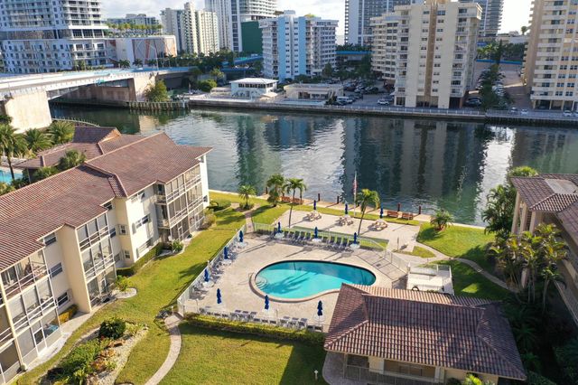 2600 Diana Drive 301, Hallandale Beach, FL 33009