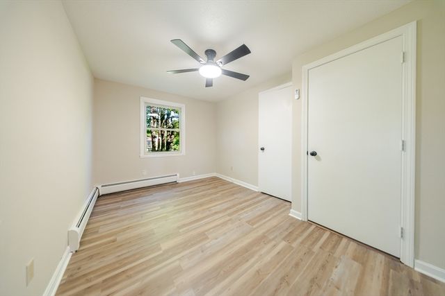 20 Meadowbrook Dr, Easthampton, MA 01027