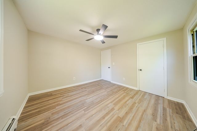 20 Meadowbrook Dr, Easthampton, MA 01027