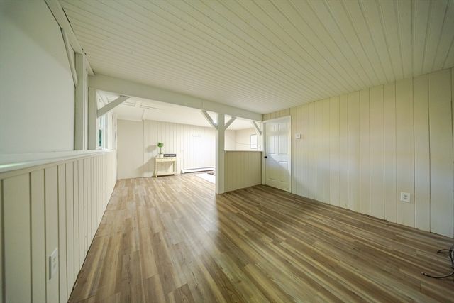 20 Meadowbrook Dr, Easthampton, MA 01027