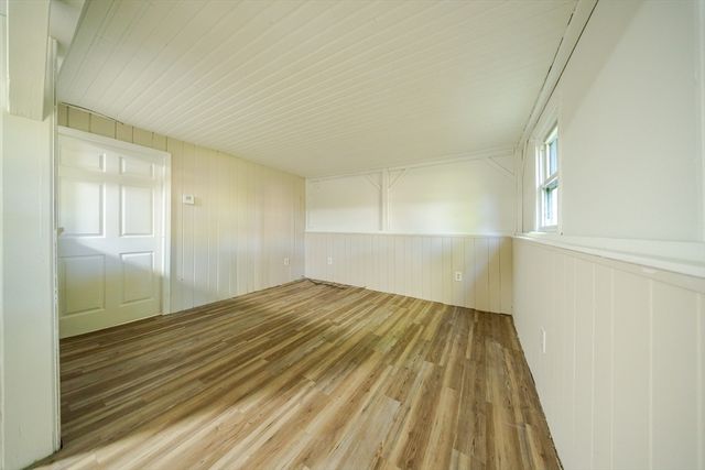 20 Meadowbrook Dr, Easthampton, MA 01027