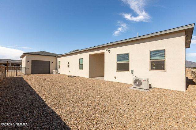 6225 Belvedere Loop, Las Cruces, NM 88012