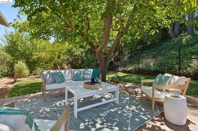 2333 Lariat Ln, Walnut Creek, CA 94596