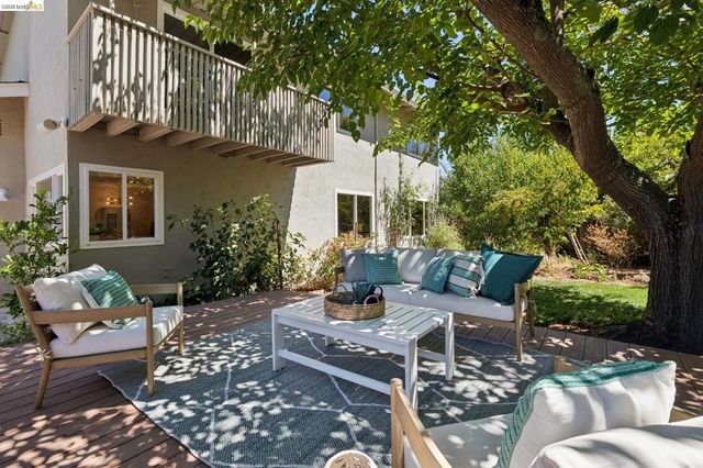 2333 Lariat Ln, Walnut Creek, CA 94596