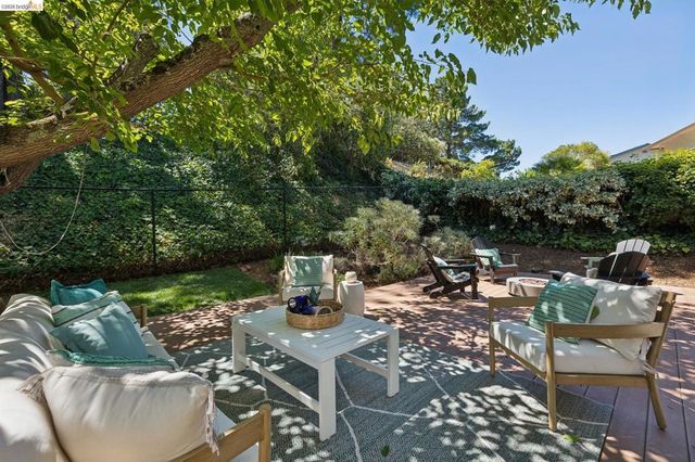 2333 Lariat Ln, Walnut Creek, CA 94596
