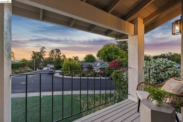 2333 Lariat Ln, Walnut Creek, CA 94596