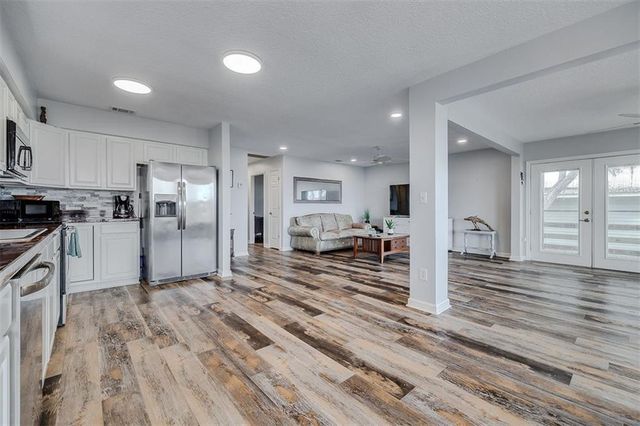 1090 Goldfinch Loop NE, Townsend, GA 31331