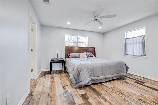 1090 Goldfinch Loop NE, Townsend, GA 31331