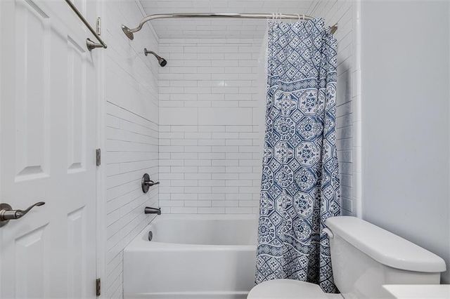 1090 Goldfinch Loop NE, Townsend, GA 31331