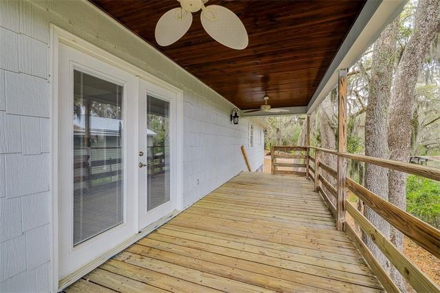 1090 Goldfinch Loop NE, Townsend, GA 31331