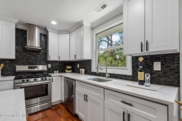 6 Clover Street, Tinton Falls, NJ 07724