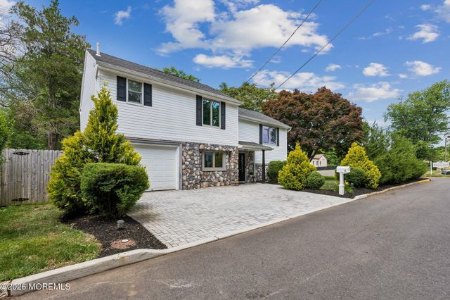 6 Clover Street, Tinton Falls, NJ 07724