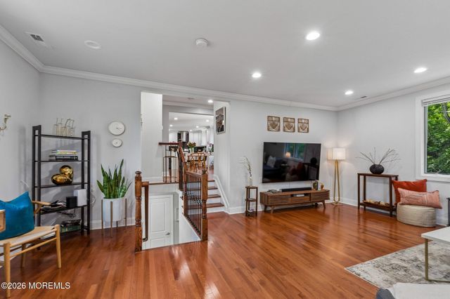6 Clover Street, Tinton Falls, NJ 07724