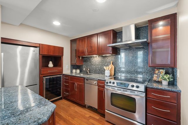 10 Rogers St PH19, Cambridge, MA 02142