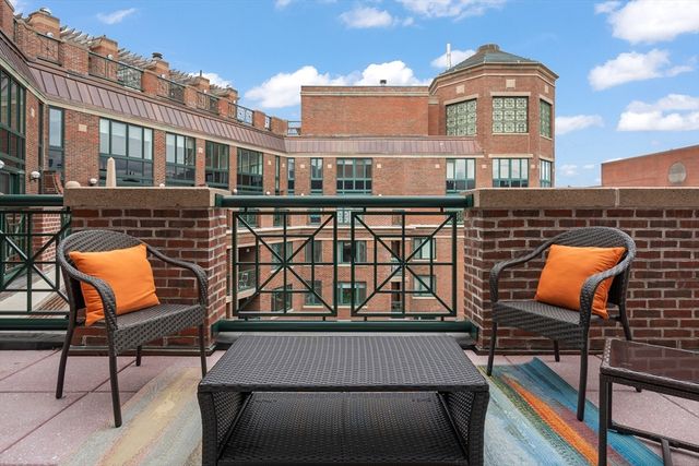 10 Rogers St PH19, Cambridge, MA 02142