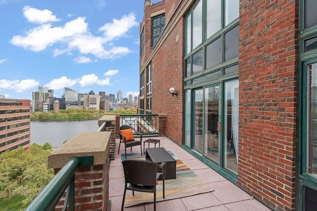 10 Rogers St PH19, Cambridge, MA 02142