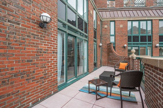 10 Rogers St PH19, Cambridge, MA 02142