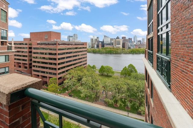 10 Rogers St PH19, Cambridge, MA 02142
