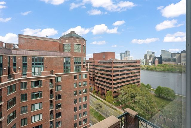 10 Rogers St PH19, Cambridge, MA 02142