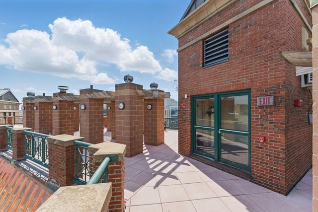 10 Rogers St PH19, Cambridge, MA 02142