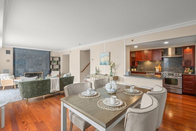 10 Rogers St PH19, Cambridge, MA 02142